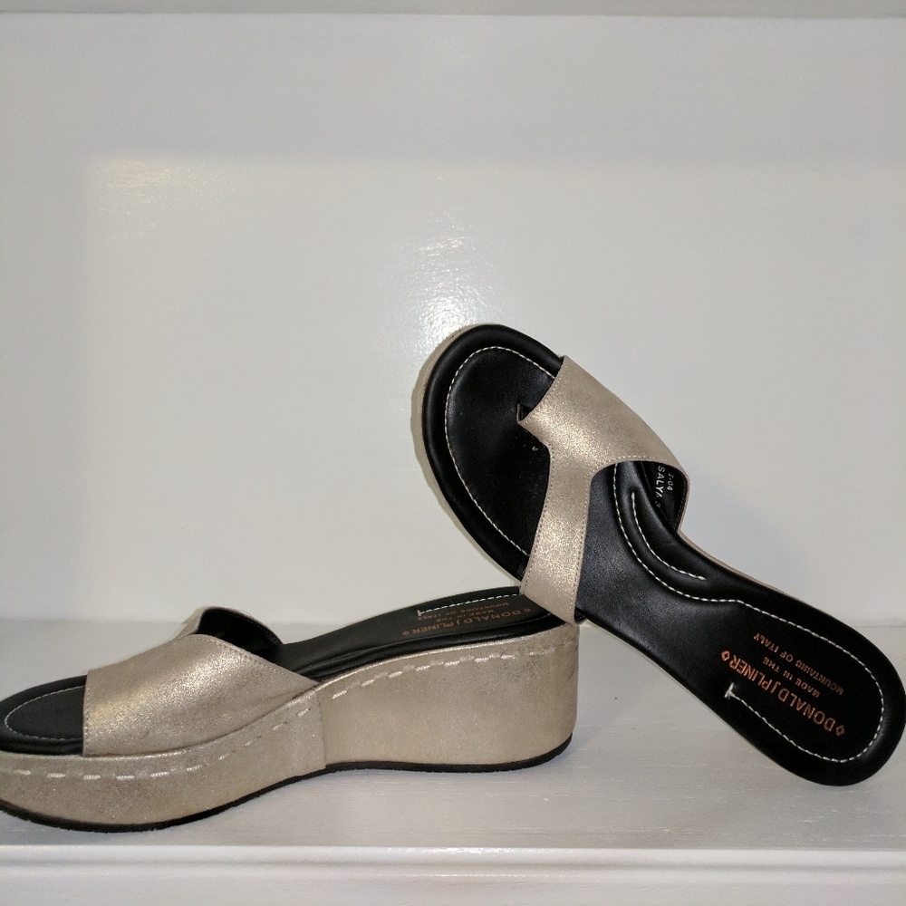 Woman shoes